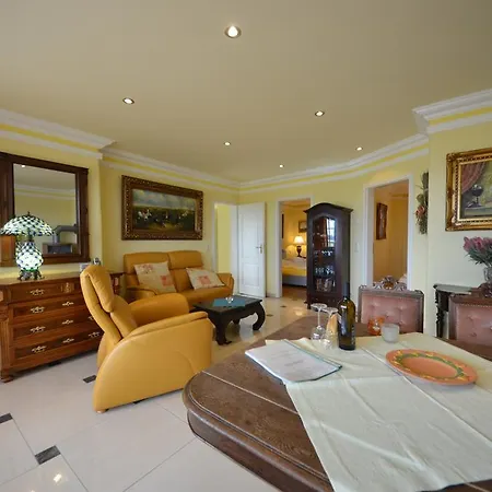 Reet Hausteile Sonnenkliff Und Kamp גאגר