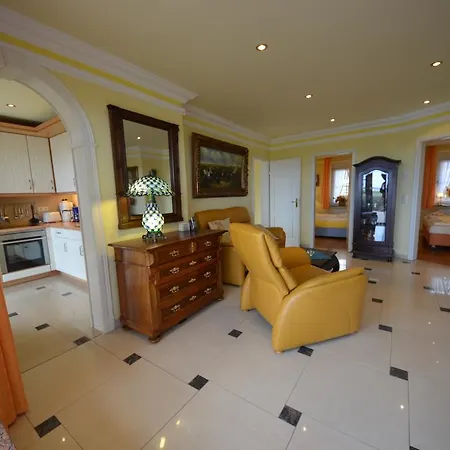 Reet Hausteile Sonnenkliff Und Kamp Apartment Gager