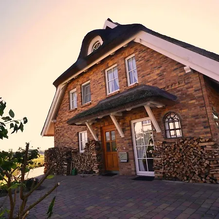 Reet Hausteile Sonnenkliff Und Kamp דירה גאגר